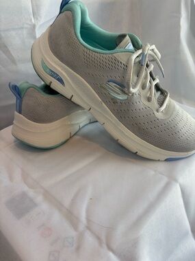 Skechers Women's Light Gray and Mint Arch Fit Lace-Up Sneakers